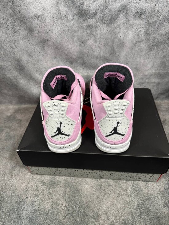 Size 10 | Jordan 4 Orchid With Box | Pre-Owned main image 4